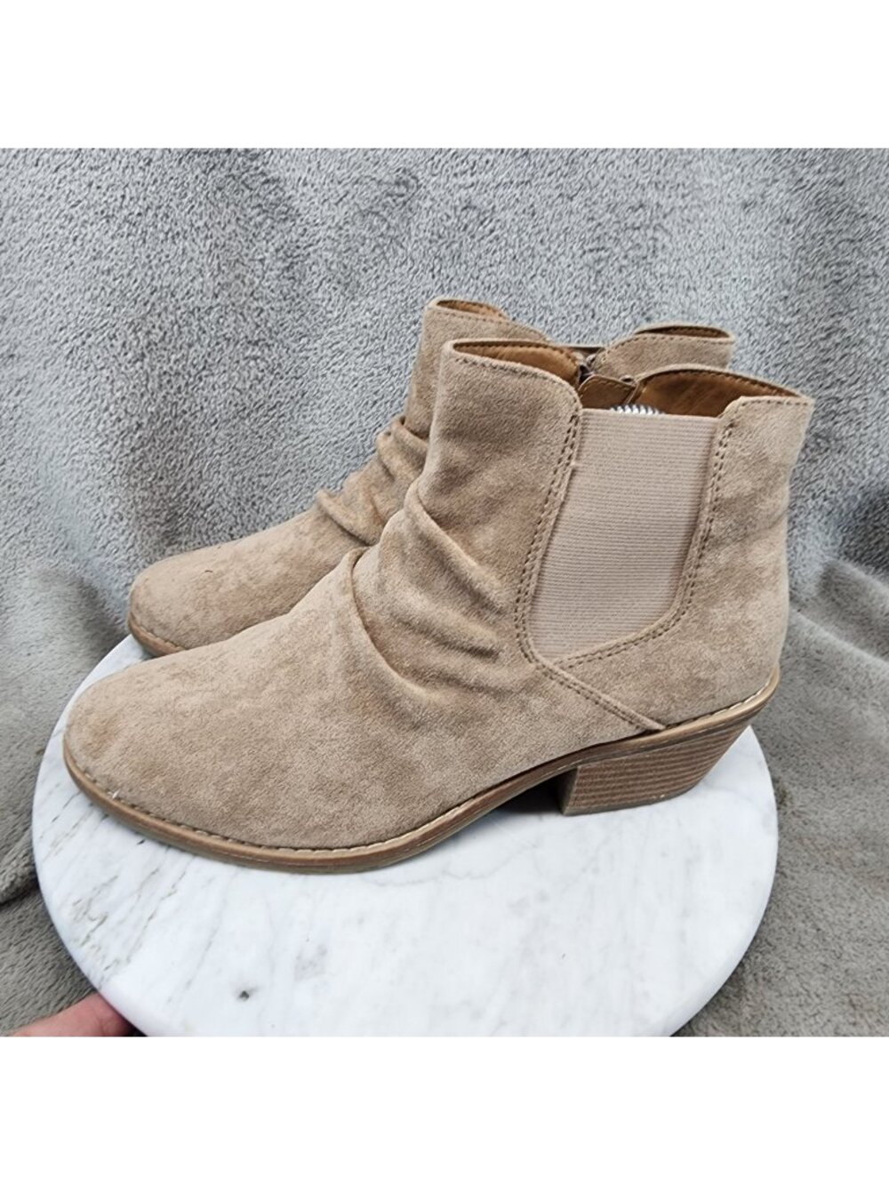 Sofft Shoes Womens Size 9.5 Adeah Tan Faux Suede Chelsea Ankle Boots *Read*